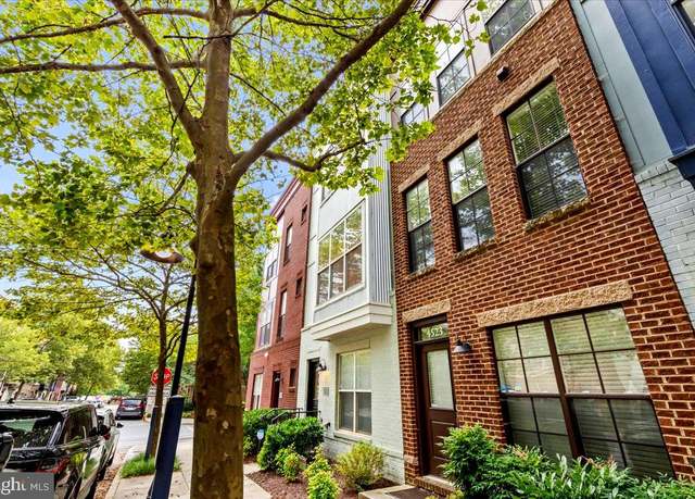 Property at 4525 Longfellow St, Hyattsville, MD 20781, 4 beds, 4.5 baths