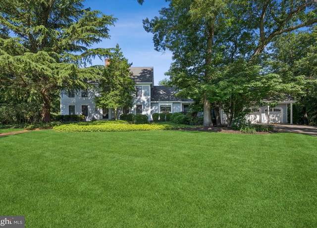Property at 18 Cove Rd, Moorestown, NJ 08057, 5 beds, 3.5 baths
