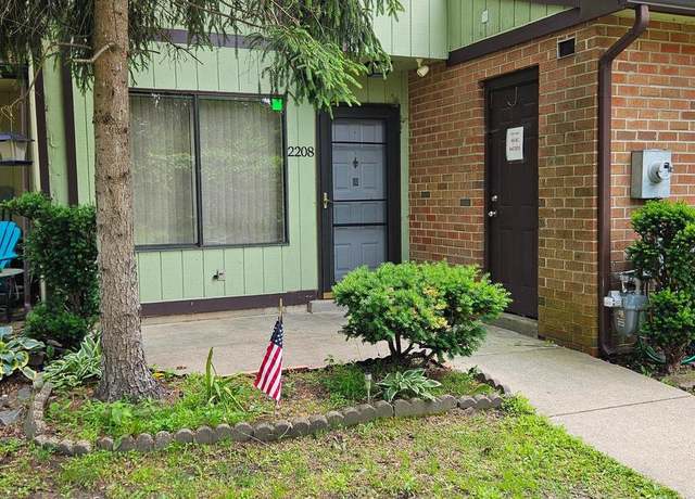 Property at 2208 Greenwood Dr, Lindenwold, NJ 08021, 2 beds, 2.5 baths