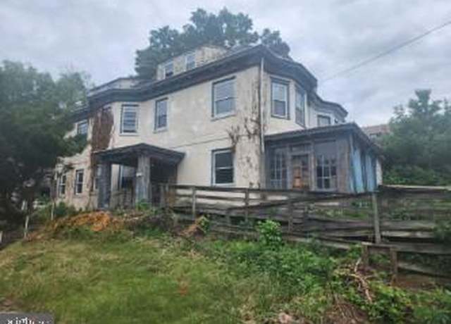 Property at 1122 Riverside Ave, Trenton, NJ 08618, 5 beds, 2 baths