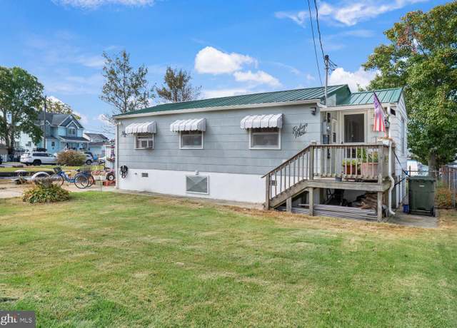 Property at 604 S Green St, Tuckerton, NJ 08087, 2 beds, 1 bath