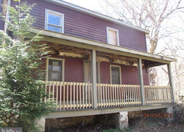 Property at 448 Bulltown Rd, Elverson, PA 19520, 2 beds, 1 bath