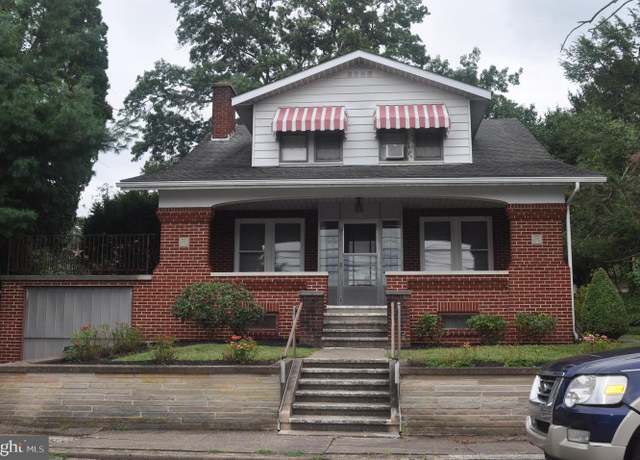 Property at 15 5th St N, Halifax, PA 17032, 3 beds, 1.5 baths