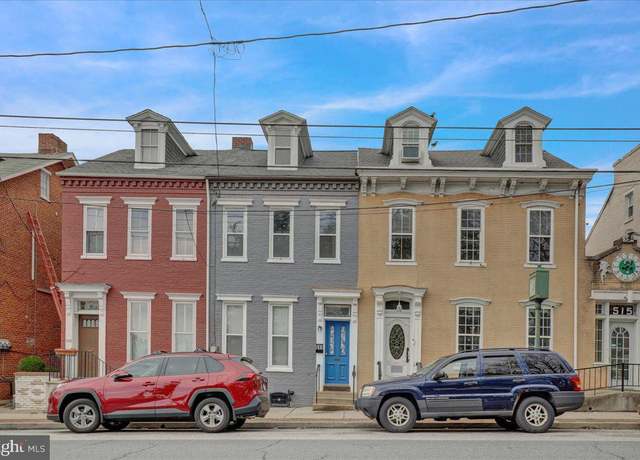 Property at 511 Locust St, Columbia, PA 17512, 3 beds, 1.5 baths