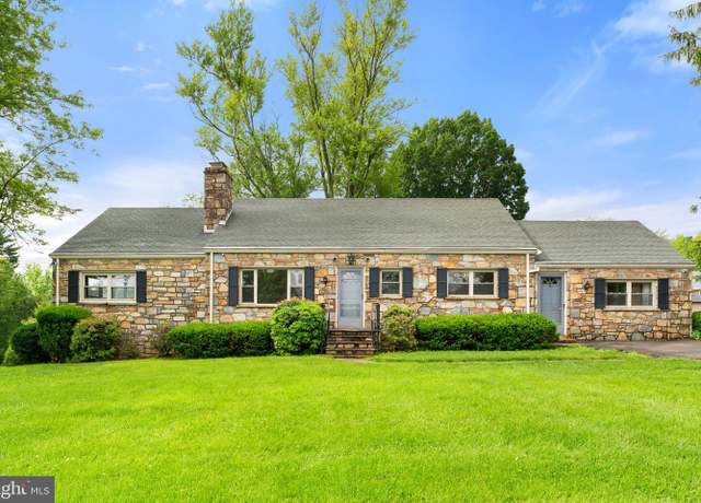 Property at 7219 Hunting Ln, Warrenton, VA 20186, 4 beds, 2.5 baths