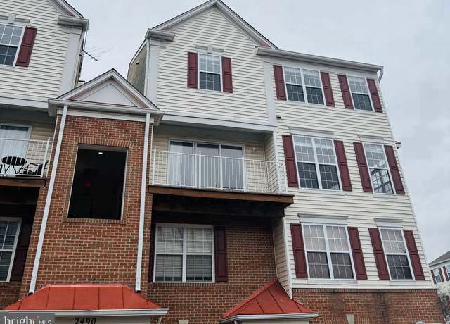 Property at 2490 Quick St #301, Herndon, VA 20171, 2 beds, 2.5 baths