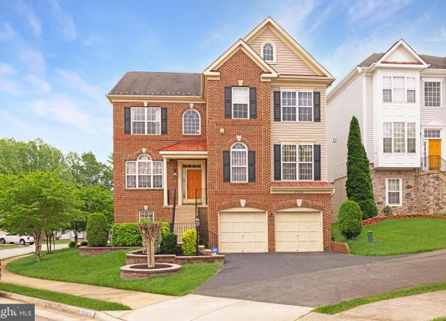 Property at 7205 Lyndam Hill Cir, Lorton, VA 22079, 6 beds, 3.5 baths