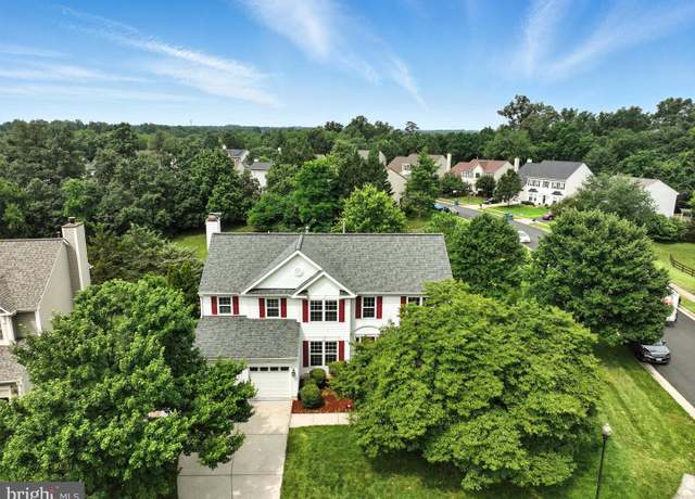 Property at 20977 Fowlers Mill Cir, Ashburn, VA 20147, 6 beds, 4.5 baths