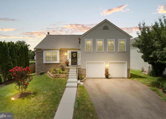 Property at 10108 Wimbledon Ct, Manassas, VA 20110, 4 beds, 3 baths