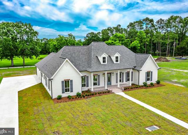 Property at 0 Hatcher Dr, Front Royal, VA 22630, 4 beds, 3.5 baths