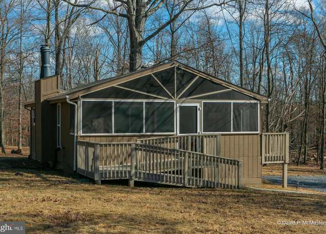 Property at 1182 The Woods Rd, Hedgesville, WV 25427, 2 beds, 1 bath