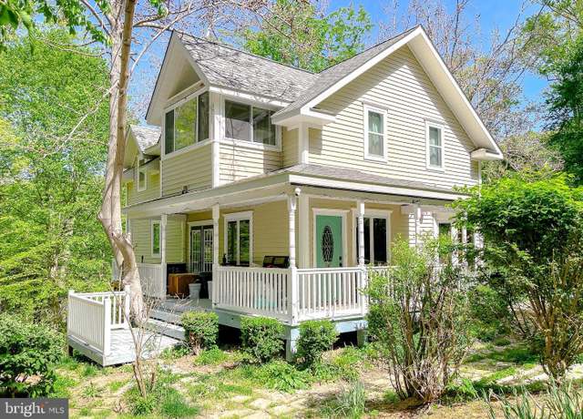 Property at 8502 Spruce Ct, Lusby, MD 20657, 3 beds, 2.5 baths