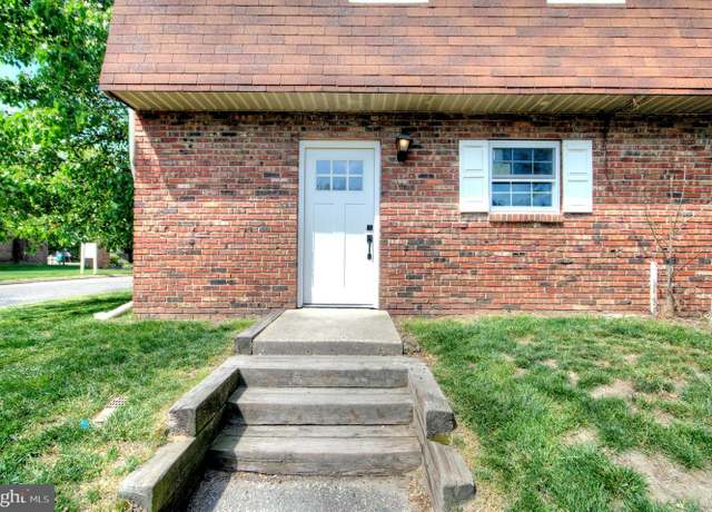 Property at 111 La Cascata, Clementon, NJ 08021, 3 beds, 1.5 baths