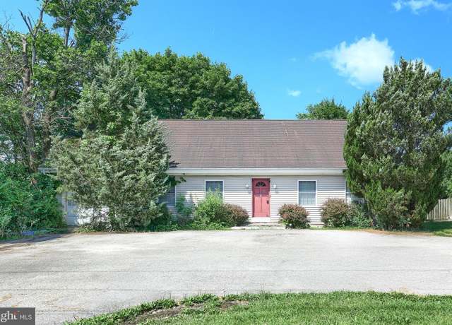 Property at 1310 Biglerville Rd, Gettysburg, PA 17325, 4 beds, 1.5 baths