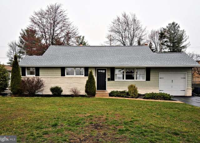 Property at 701 Cypress Rd, Warminster, PA 18974, 3 beds, 1.5 baths