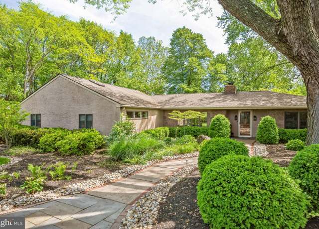 Property at 1060 Creamery Rd, Yardley, PA 19067, 4 beds, 2 baths