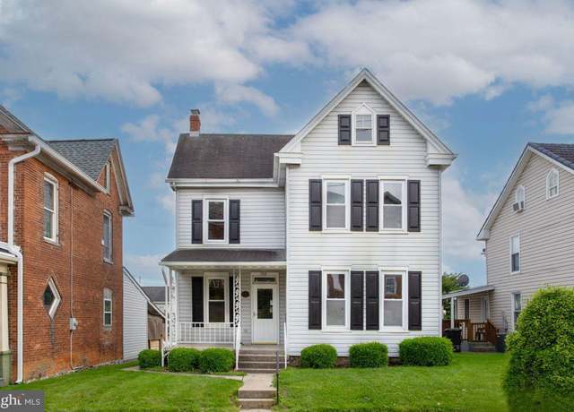 Property at 208 W North St, Waynesboro, PA 17268, 3 beds, 1 bath