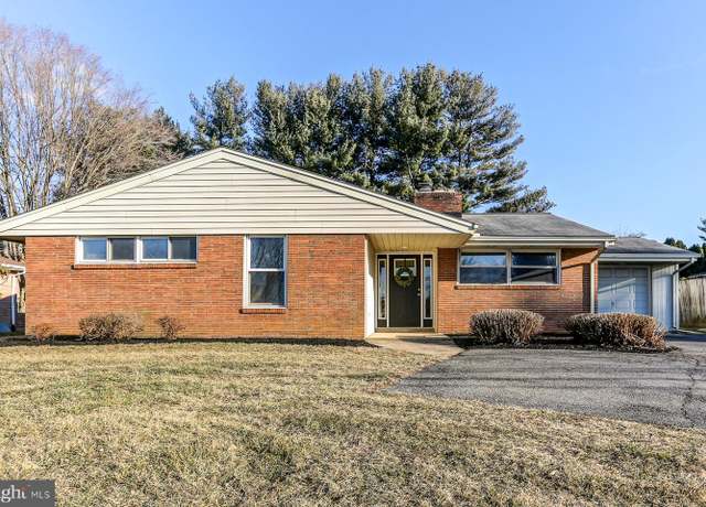 Property at 801 Millersville Rd, Lancaster, PA 17603, 3 beds, 1 bath