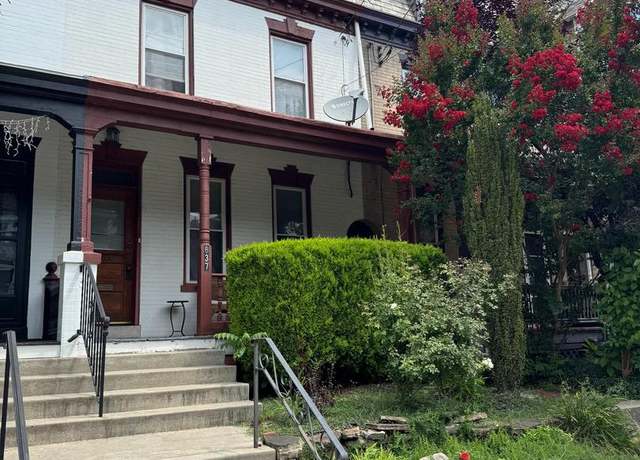 Property at 837 Columbia Ave, Lancaster, PA 17603, 4 beds, 1.5 baths