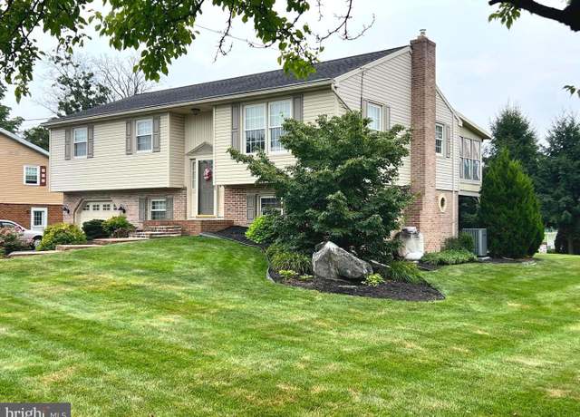 Property at 2402 Mount Pleasant Rd, Mount Joy, PA 17552, 3 beds, 2 baths