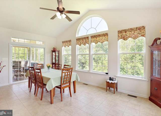 Property at 194 Split Rock Dr, Delta, PA 17314, 3 beds, 3 baths