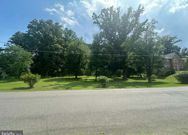 Property at 4209 Elmwood Dr, Alexandria, VA 22310