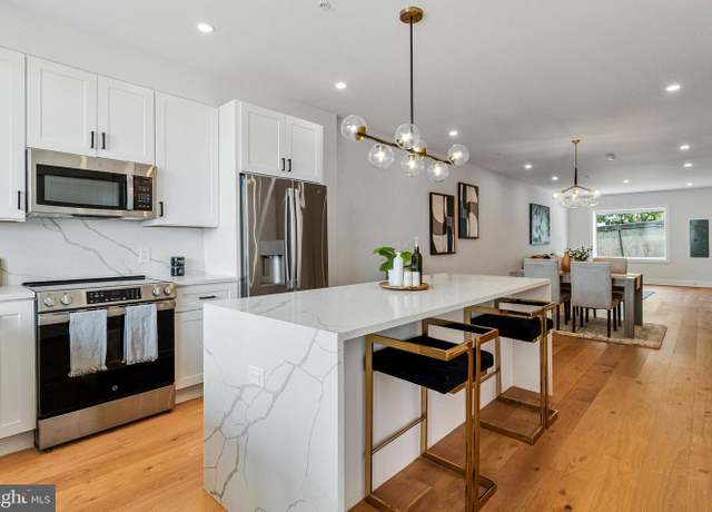 Property at 1140 17th St NE #3, Washington, DC 20002, 3 beds, 2.5 baths