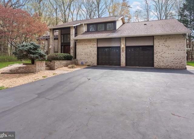 Property at 5909 Lowery Ln, Upper Marlboro, MD 20772, 3 beds, 3.5 baths
