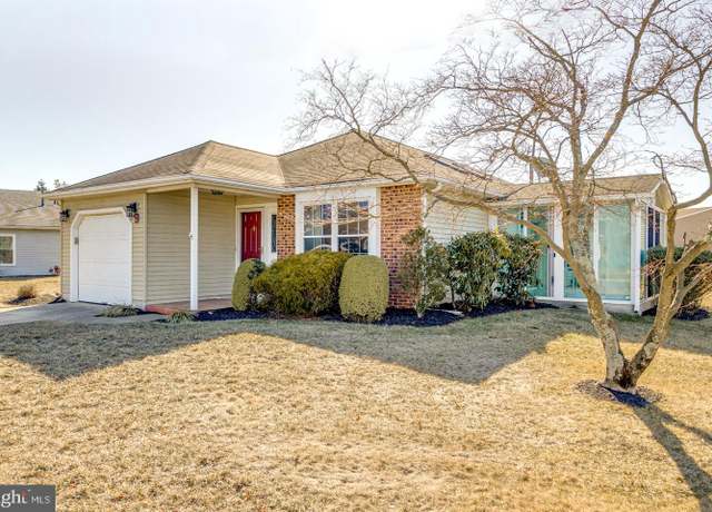 Property at 9 Adner Dr, Mount Laurel, NJ 08054, 2 beds, 2 baths