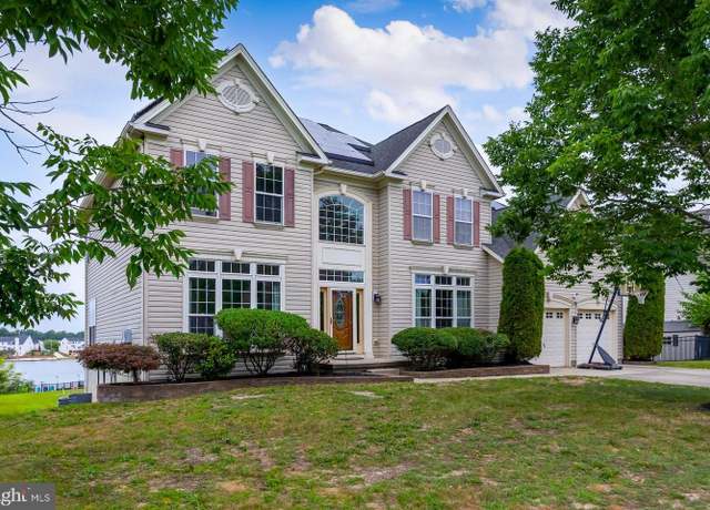 Property at 45 Mullen Dr, Sicklerville, NJ 08081, 5 beds, 3.5 baths