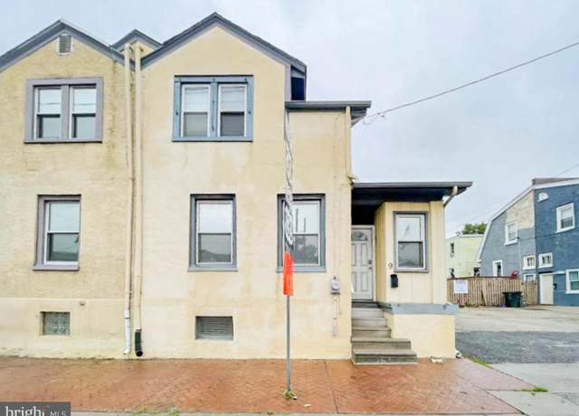 Property at 9 W Crescent Blvd, Collingswood, NJ 08108, 3 beds, 1 bath