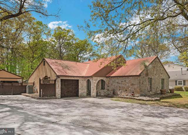 Property at 208 Mimosa Ct, Williamstown, NJ 08094, 4 beds, 3 baths