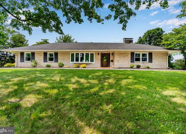 Property at 106 Locust Way, Carlisle, PA 17015, 3 beds, 2 baths
