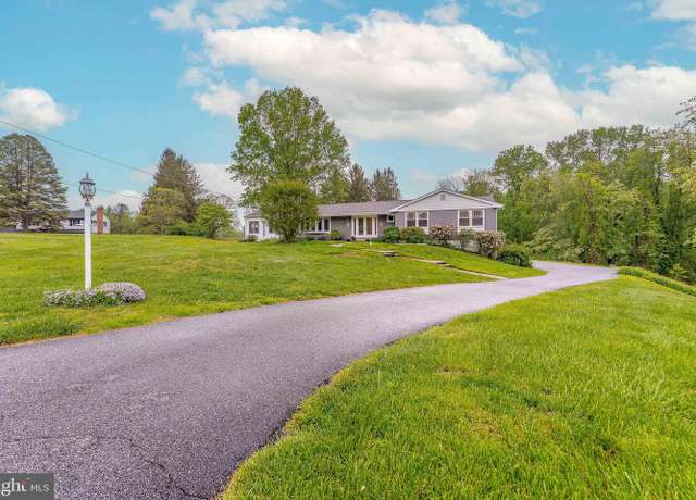 Property at 62 Marlborough Ln, Glen Mills, PA 19342, 3 beds, 2.5 baths