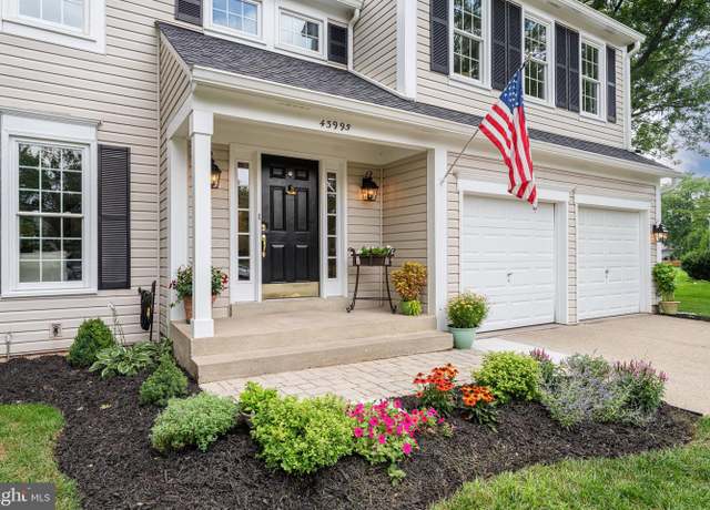 Property at 43995 Urbancrest Ct, Ashburn, VA 20147, 4 beds, 2.5 baths