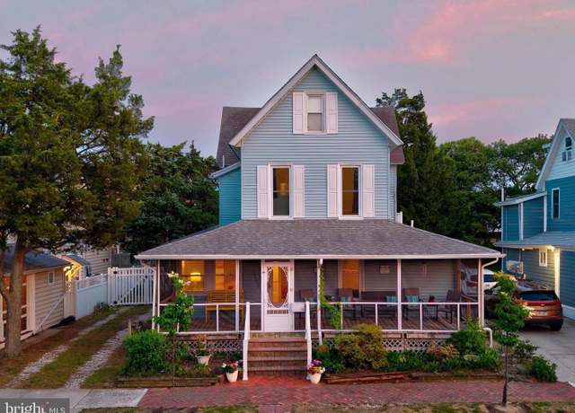 Property at 18 Delaware Ave, Rehoboth Beach, DE 19971, 7 beds, 2.5 baths