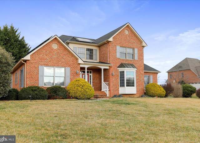 Property at 9812 Pembroke Dr, Hagerstown, MD 21740, 8 beds, 9 baths