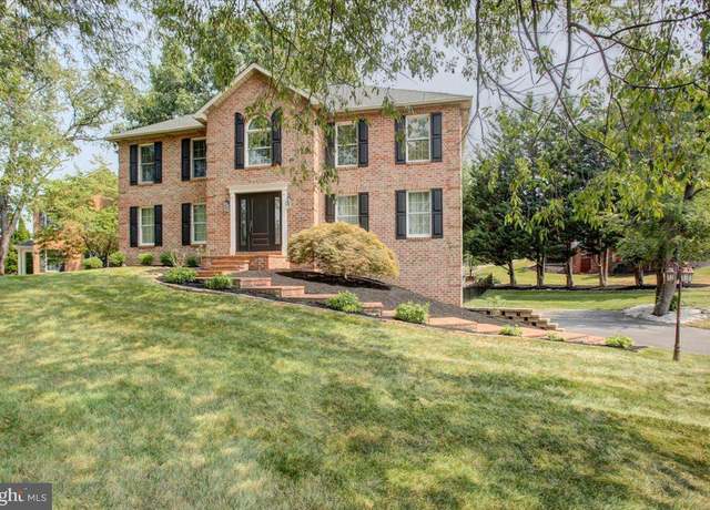 Property at 20204 Plumwood Dr, Hagerstown, MD 21742, 4 beds, 2.5 baths
