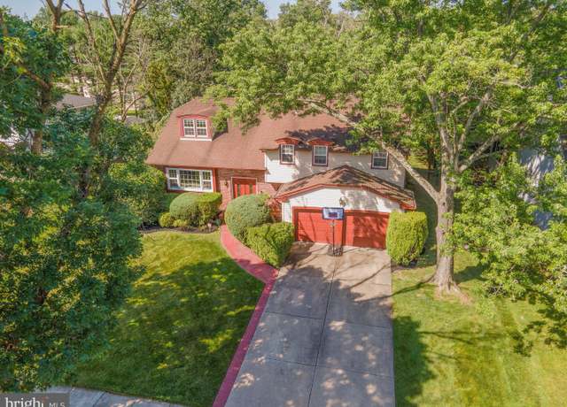 Property at 1132 Sea Gull Ln, Cherry Hill, NJ 08003, 5 beds, 2.5 baths