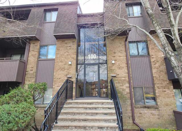 Property at 132 Woodmill Dr, East Windsor, NJ 08512, 2 beds, 2 baths