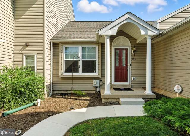 Property at 221 Prince William Way, Chalfont, PA 18914, 3 beds, 2 baths
