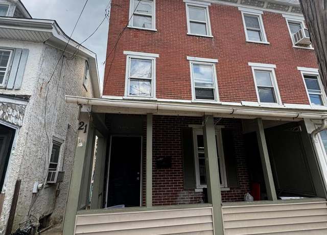 Property at 21 8th St, Brookhaven, PA 19015, 4 beds, 1.5 baths