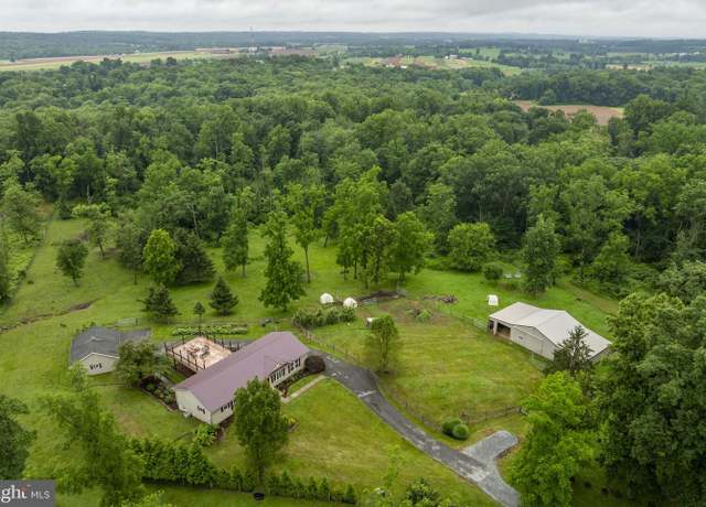Property at 400 E Patrick Rd, Palmyra, PA 17078, 4 beds, 3 baths