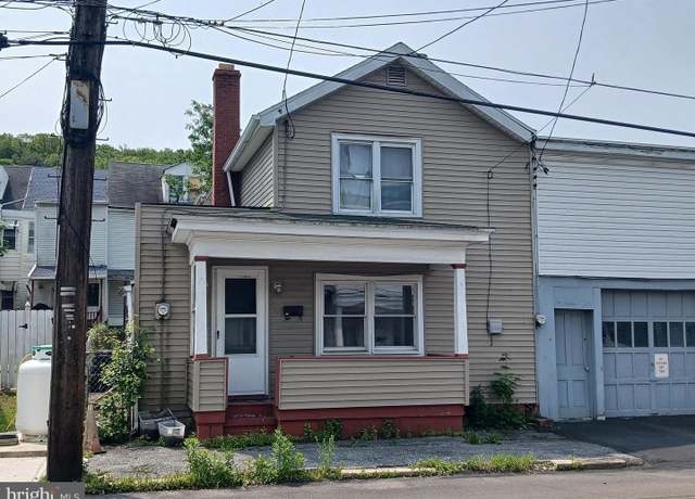 Property at 324 E Market St, Mahanoy City, PA 17948, 3 beds, 1.5 baths