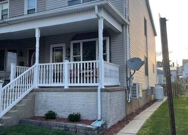 Property at 23 S Center St, Frackville, PA 17931, 4 beds, 1 bath