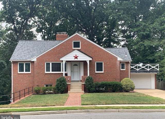 Property at 2356 South Pierce St, Arlington, VA 22202, 4 beds, 3 baths