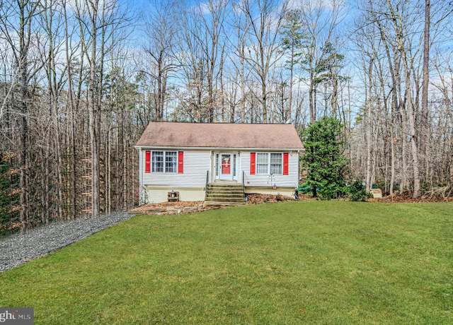 Property at 221 Village Ct, Ruther Glen, VA 22546, 3 beds, 2 baths