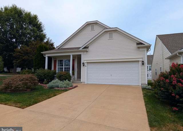 Property at 12 Brunswick Dr, Fredericksburg, VA 22406, 3 beds, 3 baths