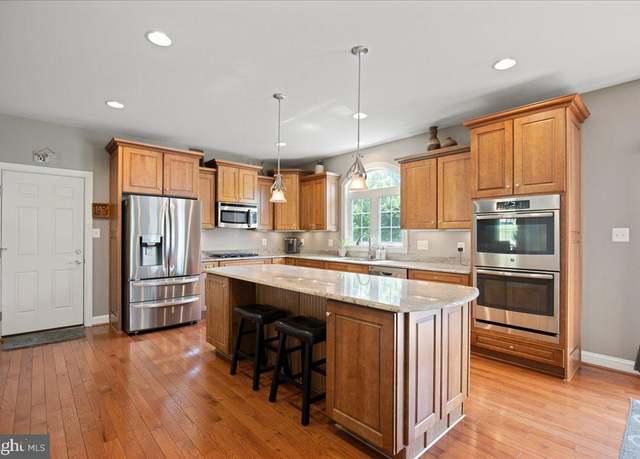 Property at 1023 Horse Pen Run, Huntingtown, MD 20639, 5 beds, 3.5 baths