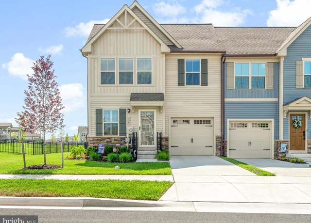Property at 336 Hammersmith Cir, Frederick, MD 21702, 3 beds, 2.5 baths
